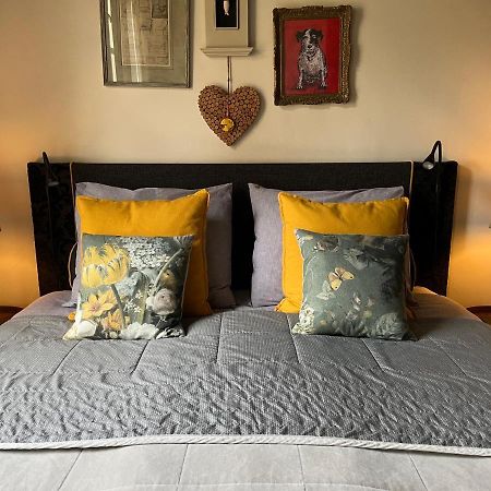 B&B De Kamer Hiernaast Gouda Bagian luar foto