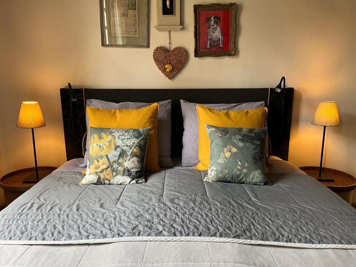 B&B De Kamer Hiernaast Gouda Bagian luar foto