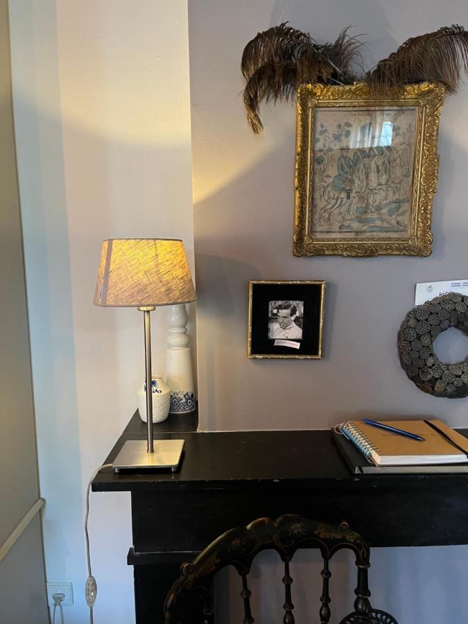 B&B De Kamer Hiernaast Gouda Bagian luar foto