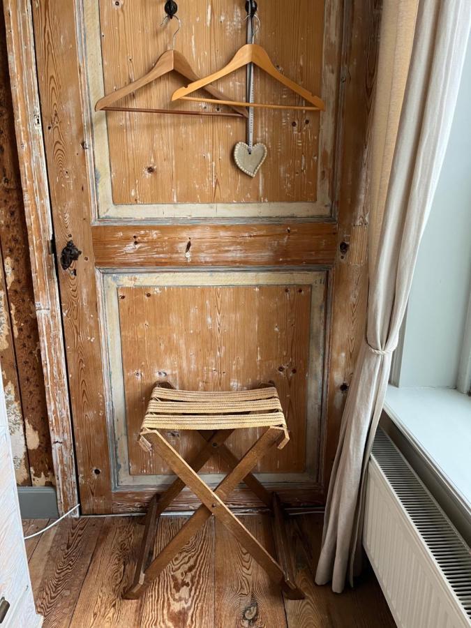 B&B De Kamer Hiernaast Gouda Bagian luar foto